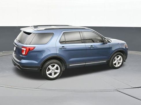 Used 2019 Ford Explorer XLT image 59