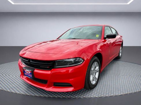 Used 2023 Dodge Charger SXT RWD image 2