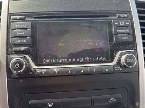 Used 2018 Nissan Frontier SV image 10