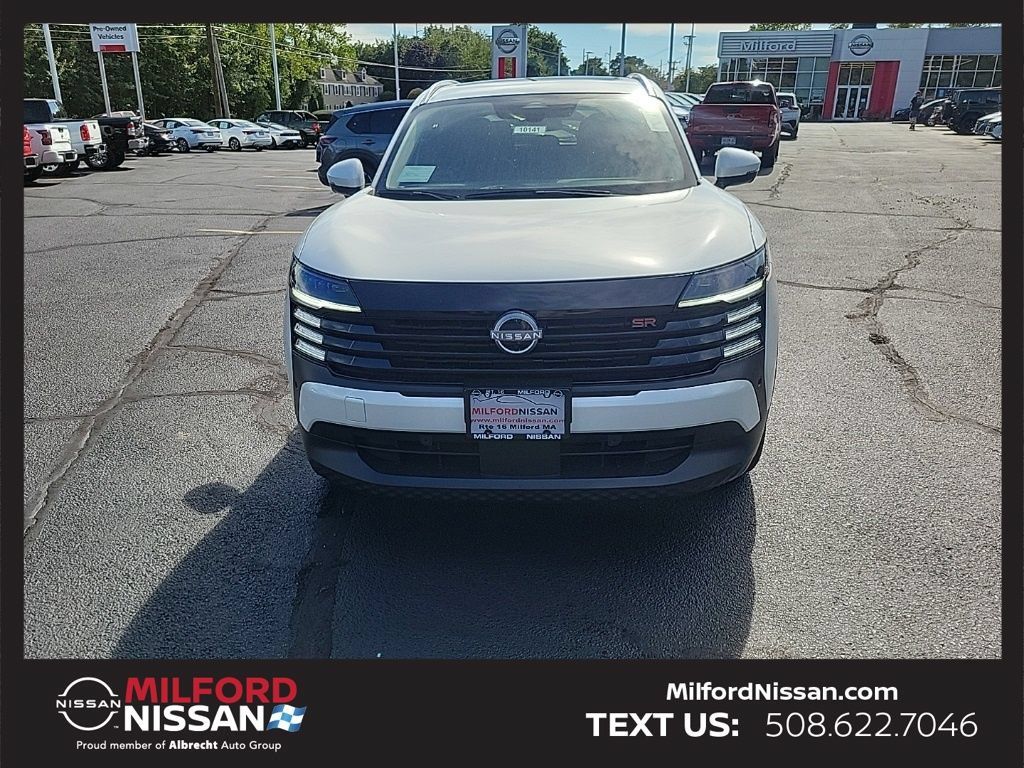 Used 2025 Nissan Kicks SR w/ SR Premium Package AWD/4WD image 6