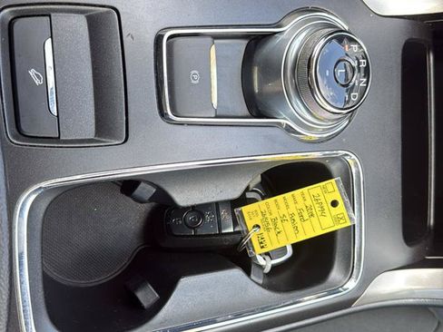 Used 2018 Ford Fusion SE FWD image 39