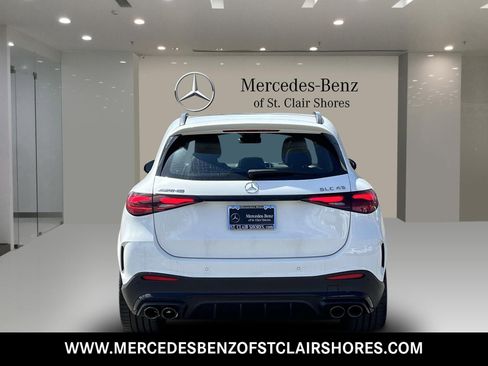 New 2025 Mercedes-Benz GLC 43 AMG 4MATIC image 4