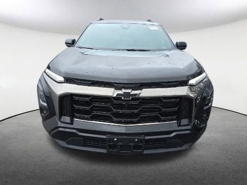 Used 2025 Chevrolet Equinox ACTIV w/ Safety and Technology Package image 2