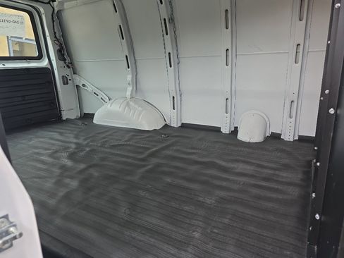 Used 2021 Chevrolet Express 2500 Work Van w/ Driver Convenience Package image 25