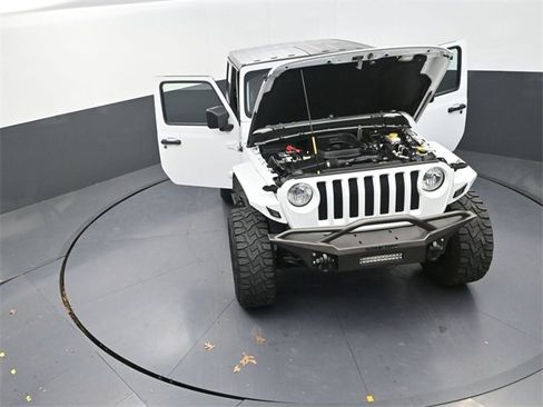 Used 2020 Jeep Wrangler Sport image 32