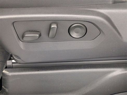 Used 2025 Chevrolet Tahoe High Country w/ Sun And Tow Package image 15