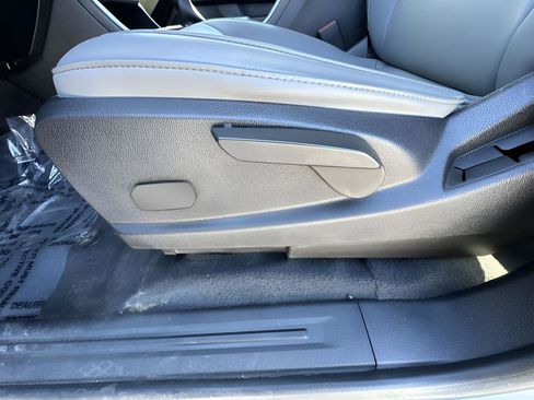 Used 2022 Chevrolet Colorado W/T w/ Custom Special Edition image 14