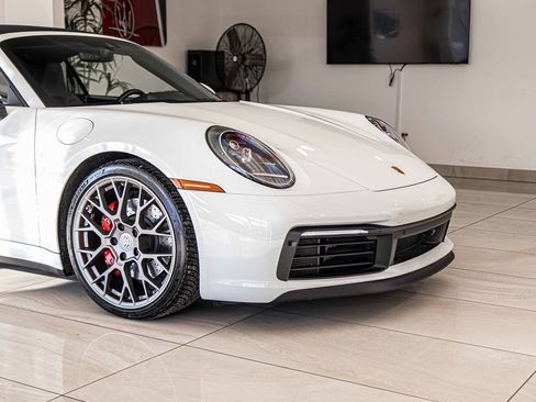 Used 2022 Porsche 911 Carrera 4S image 3