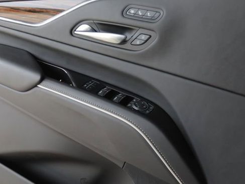 Certified 2022 Cadillac Escalade ESV Premium Luxury w/ Performance Package image 22