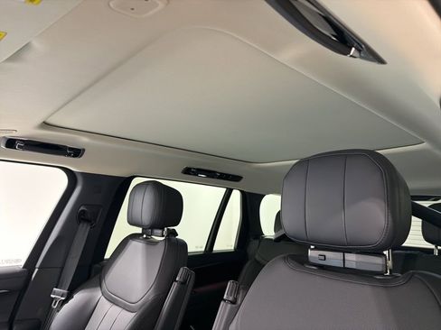 New 2026 Land Rover Range Rover Long Wheelbase SE AWD/4WD image 19