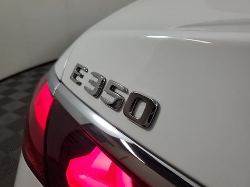 Used 2025 Mercedes-Benz E 350 4MATIC Sedan image 8