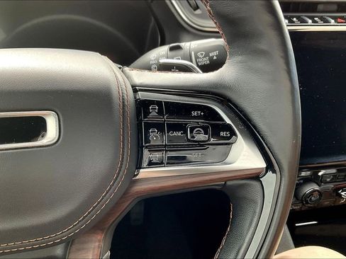 Used 2021 Jeep Grand Cherokee L Summit w/ Advanced Protech Group IV image 12