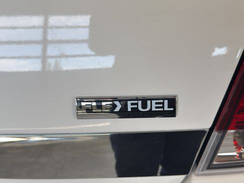 Used 2009 Chevrolet Impala LTZ FWD image 11