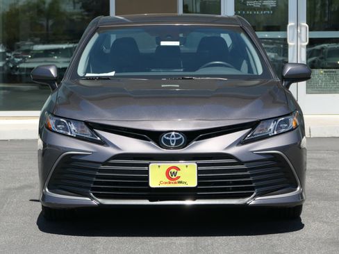 Used 2024 Toyota Camry LE FWD image 8