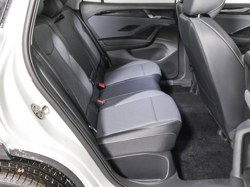 Used 2026 Volkswagen Tiguan SE w/ Panoramic Sunroof Package AWD/4WD image 40