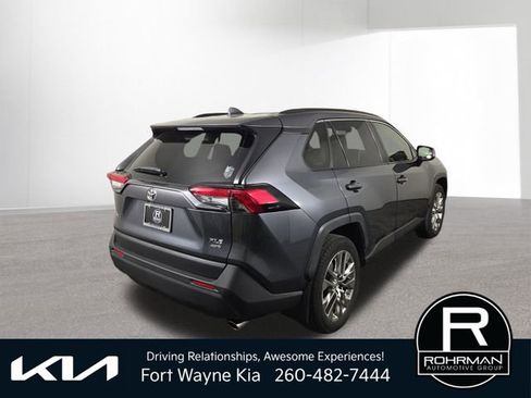 Used 2019 Toyota RAV4 XLE Premium w/ All Weather Liner Package image 6