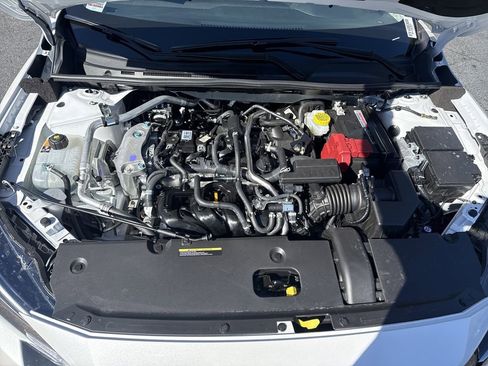 New 2025 Nissan Sentra SR w/ SR Premium Package FWD image 9