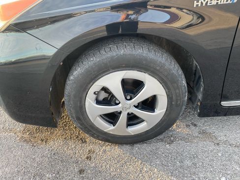 Used 2012 Toyota Prius Two image 15