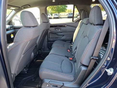 New 2025 Honda Pilot Sport image 5