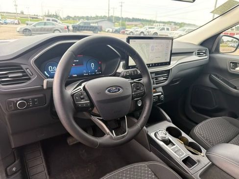 Used 2023 Ford Escape Active w/ Tech Pack #2 AWD/4WD image 10