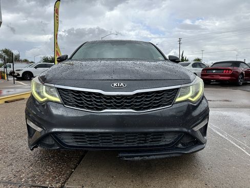 Used 2019 Kia Optima LX image 2