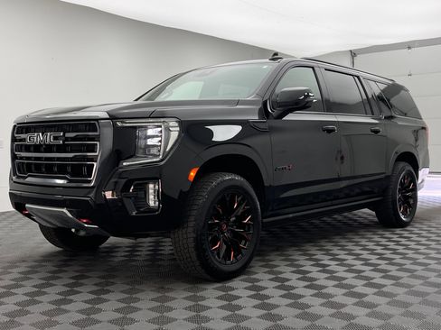 Used 2023 GMC Yukon XL AT4 w/ AT4 Premium Plus Package AWD/4WD image 2
