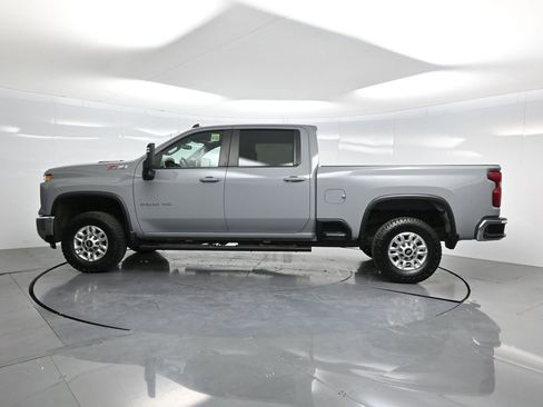 Used 2024 Chevrolet Silverado 2500 LT w/ Convenience Package AWD/4WD image 41