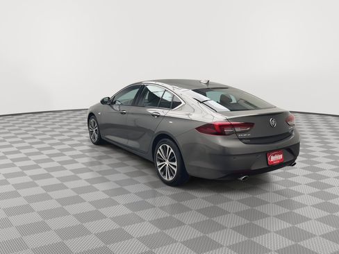 Used 2018 Buick Regal Preferred w/ Driver Confidence Package #1 image 35