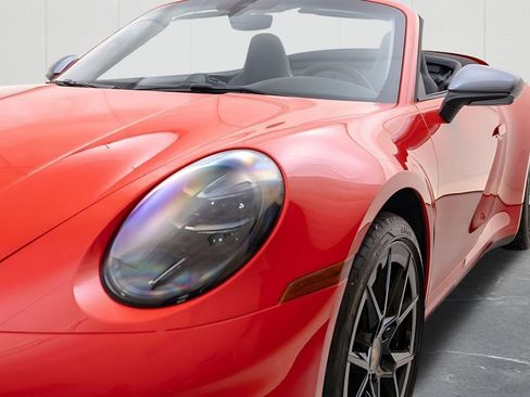 Used 2025 Porsche 911 Carrera T RWD image 19