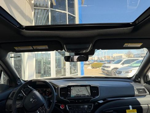 New 2026 Honda Ridgeline Black Edition image 10