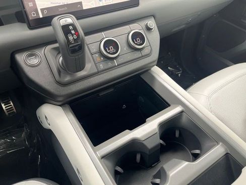 New 2025 Land Rover Defender 110 V8 AWD/4WD image 29
