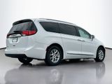 Used 2020 Chrysler Pacifica Touring-L image 2