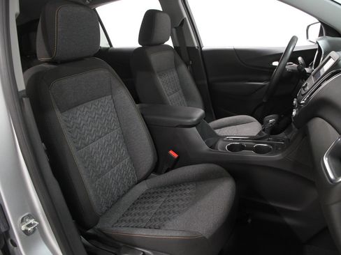 Used 2022 Chevrolet Equinox LT image 17