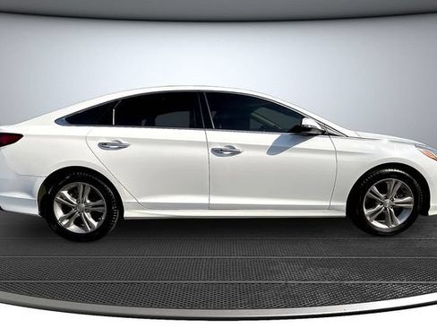 Used 2018 Hyundai Sonata SEL w/ Tech Package 04 FWD image 4