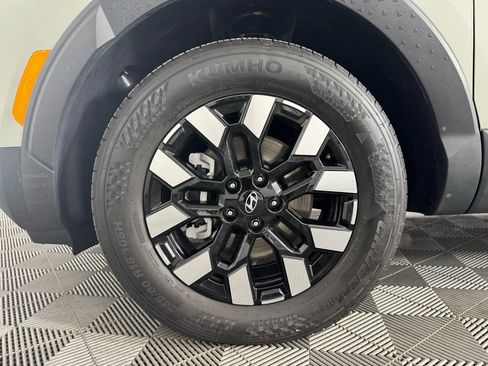 Used 2025 Hyundai Santa Cruz SE image 40