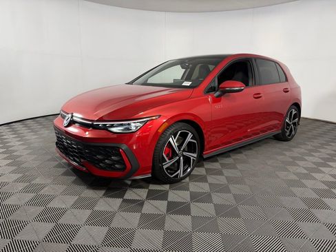 Used 2025 Volkswagen GTI SE image 3