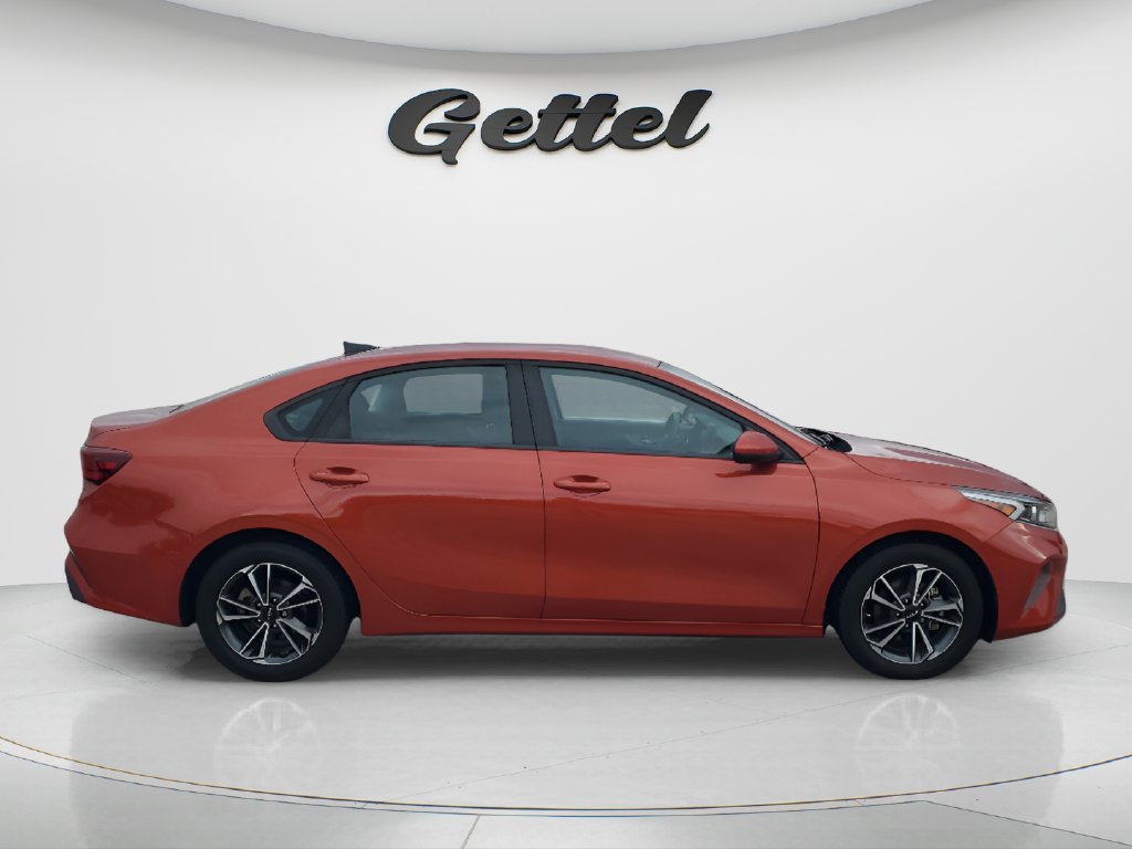 Used 2023 Kia Forte LXS FWD image 4