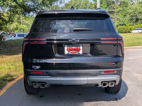 New 2026 Chevrolet Traverse Z71 w/ Enhanced Driving Package AWD/4WD image 3