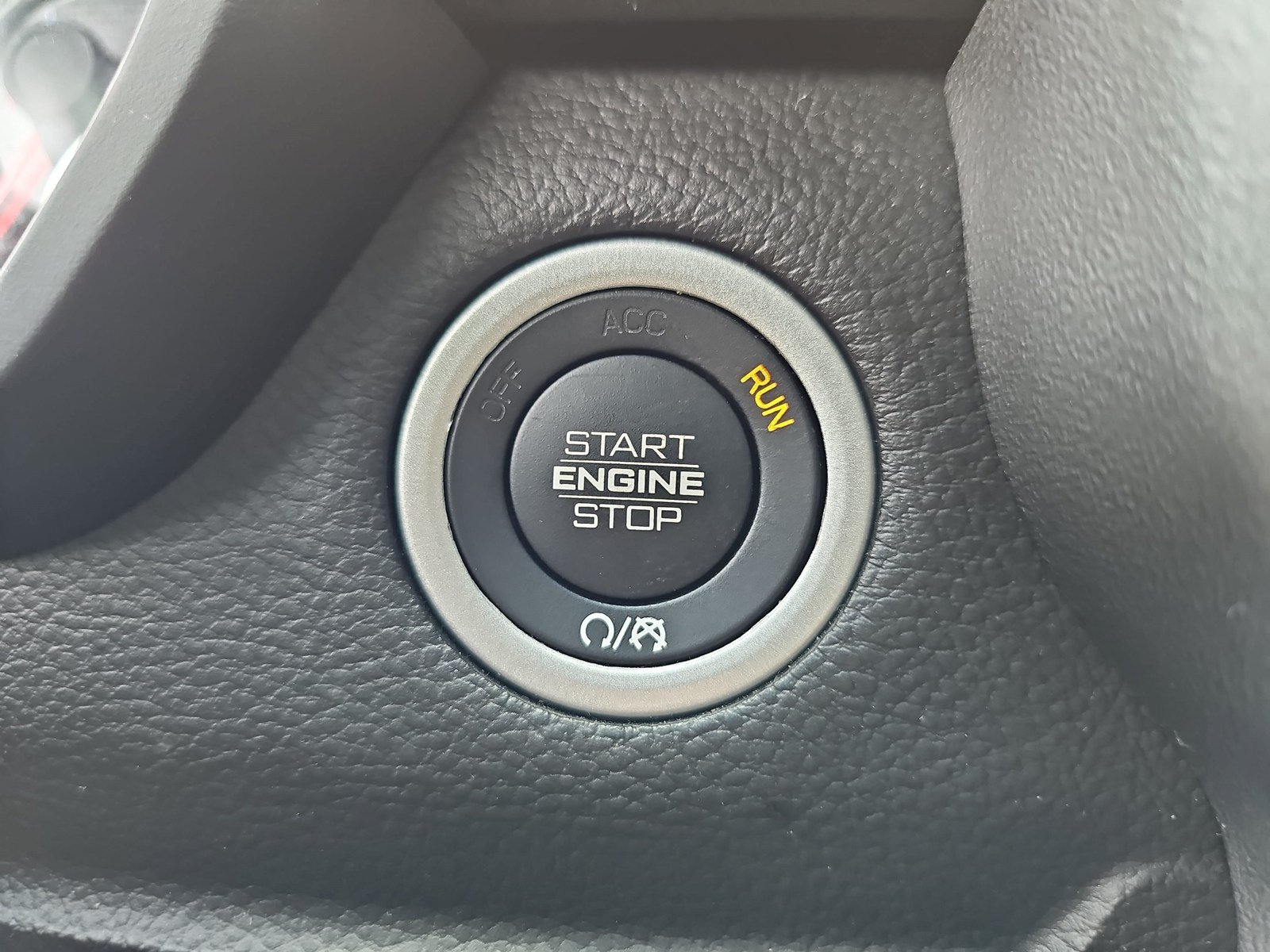 Used 2023 RAM 1500 Laramie RWD image 29