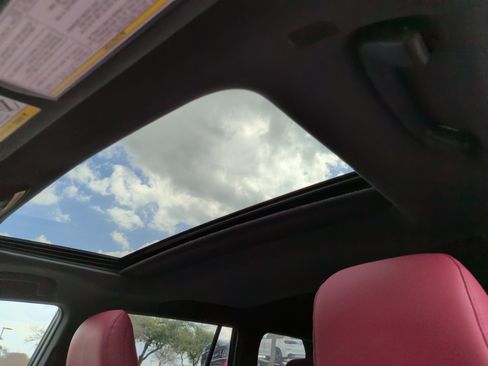 Used 2023 Lexus GX 460 Premium w/ Premium Package image 30