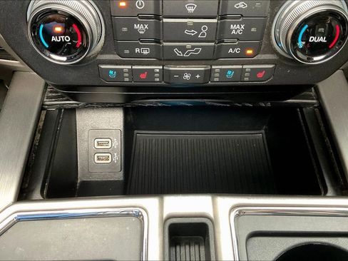 Used 2020 Ford F150 Platinum w/ Equipment Group 701A Luxury AWD/4WD image 26