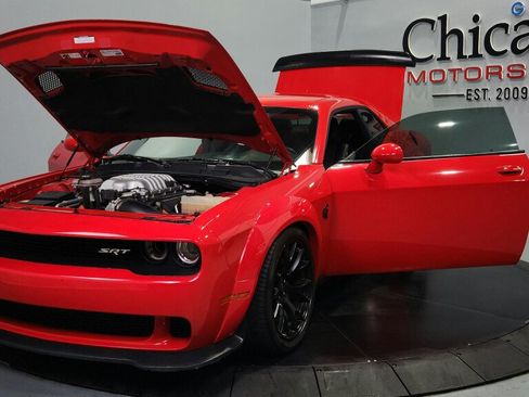 Used 2016 Dodge Challenger SRT Hellcat RWD image 17