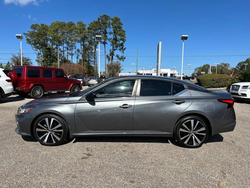 Used 2020 Nissan Altima 2.5 SR image 2