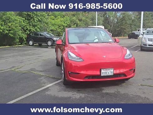 Used 2021 Tesla Model Y Long Range AWD/4WD image 3
