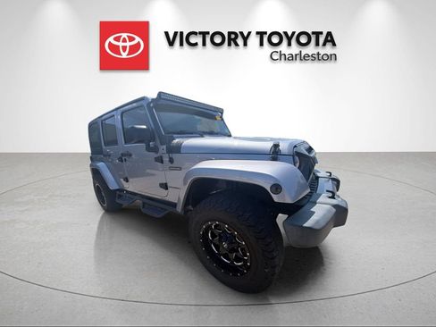 Used 2016 Jeep Wrangler Unlimited Sport AWD/4WD image 5