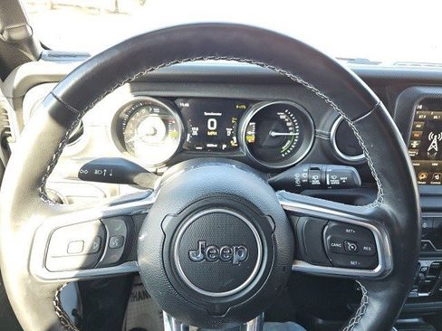 Used 2023 Jeep Wrangler Sahara w/ Cold Weather Group image 19