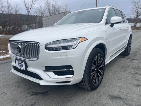 Used 2024 Volvo XC90 T8 Plus image 1