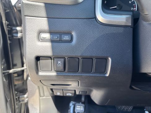 Used 2018 Nissan Murano S image 28