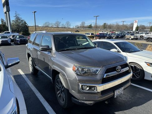 Used 2018 Toyota 4Runner Limited image 1