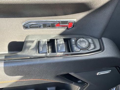Used 2023 GMC Sierra 1500 AT4 w/ Technology Package AWD/4WD image 39
